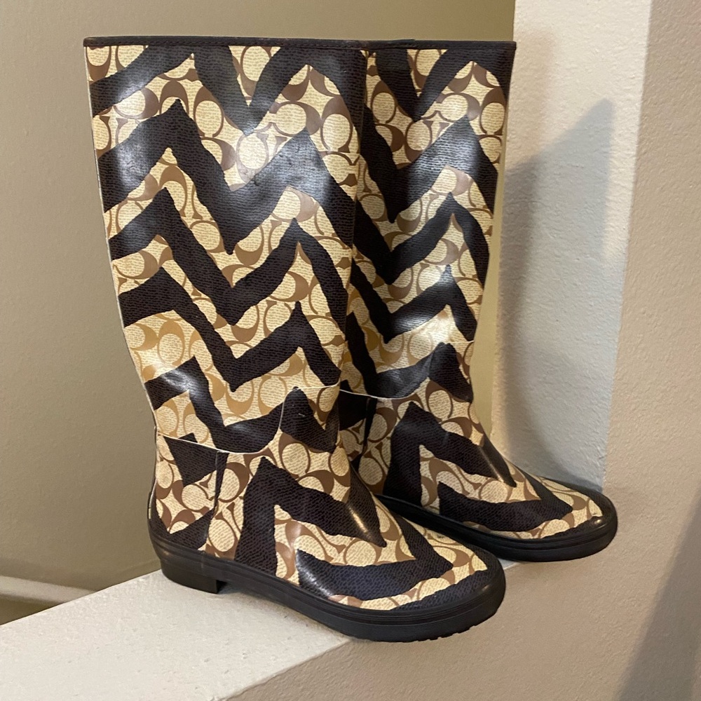 Coach Women’s Logo Rain Boots. Pammie. Size 6. Excellent Condition.